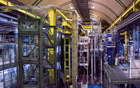 LHCb eksperiment meenutab katedraali.