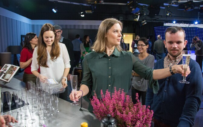 ERR's first Russian language TV channel ETV+ started broadcasting on September 28. Staff and editor-in-chief Darja Saar celebrate.