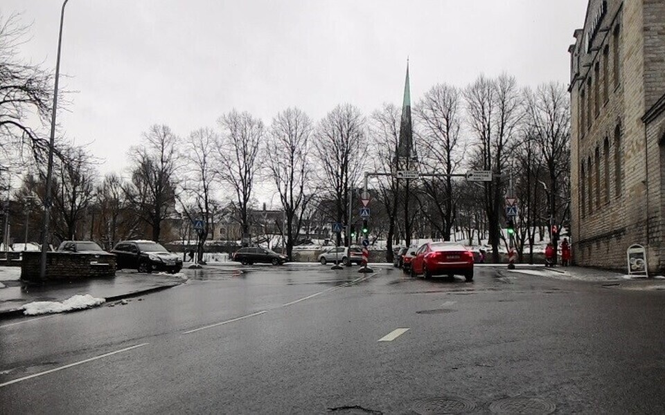 На дорогах скользко.