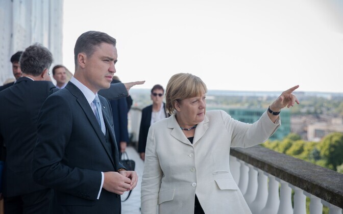 Liidukantsler Angela Merkel peaminister Taavi Rõivase juures.