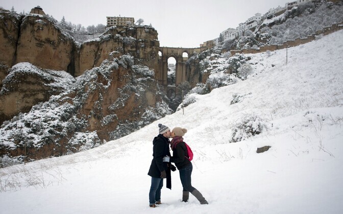 Lumesadu Hispaania lõunaosas Ronda linnas.