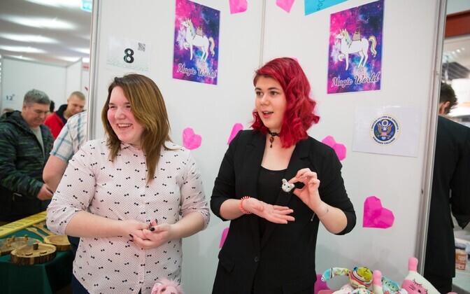 Нарвская Солдинаская гимназия и Силламяэская профшкола на ярмарке ученических фирм в Таллинне.