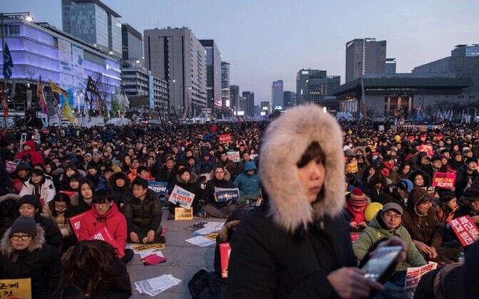 Lõuna-Koreas protestiti presidendi vastu.