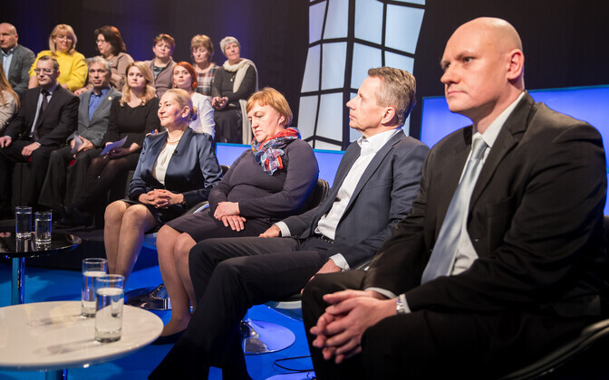 Ведущий телемоста Андрей Титов.