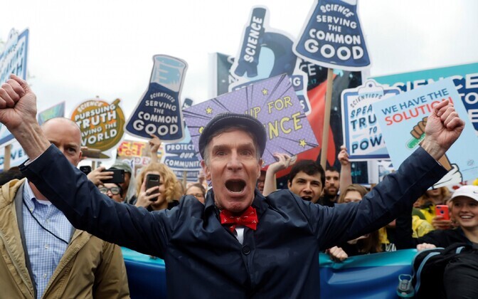 Marsi üks eestkõnelejaid BIll Nye Washingtonis toimunud meeleavaldusel.
