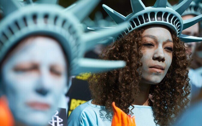 Amnesty protestijad Londoni tänavatel