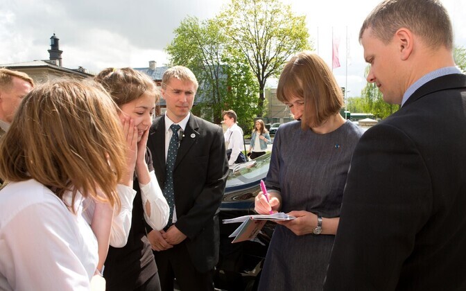Президент Керсти Кальюлайд в таллиннской гимназии Паэ.