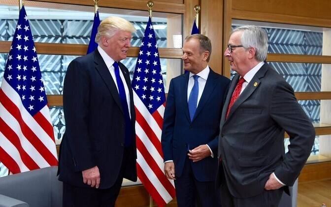 Donald Trump, Donald Tusk ja Jean-Claude Juncker.