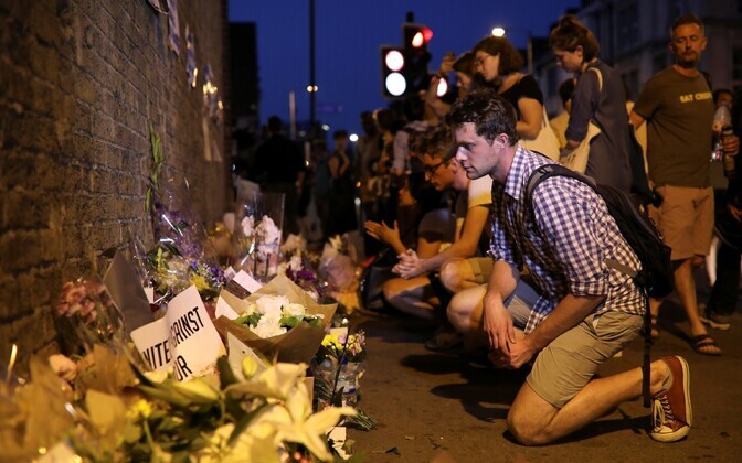 Londonis Finsbury Parkis kogunesid inimesed terrorismivastasele ühispalvusele.
