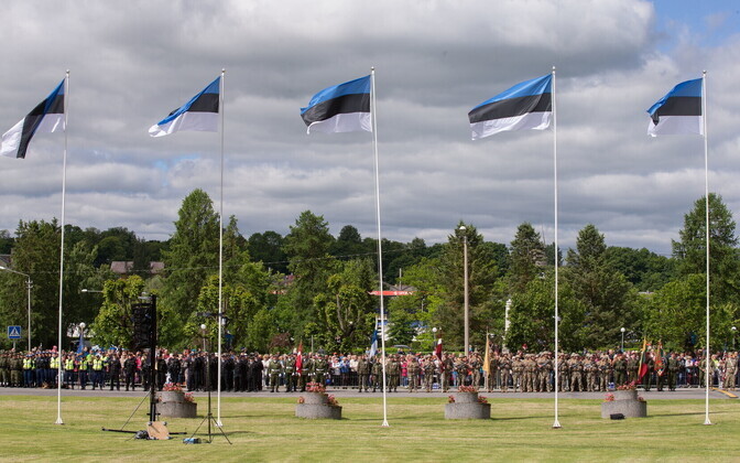 Парад в честь Дня победы в Освободительной войне в Раквере.