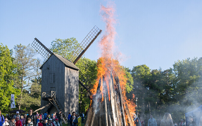 Jaanipidu vabaõhumuuseumis