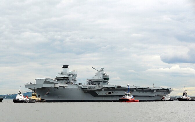 Ühendkuningriigi uus lennukikandja HMS Queen Elizabeth esimesel proovisõidul.