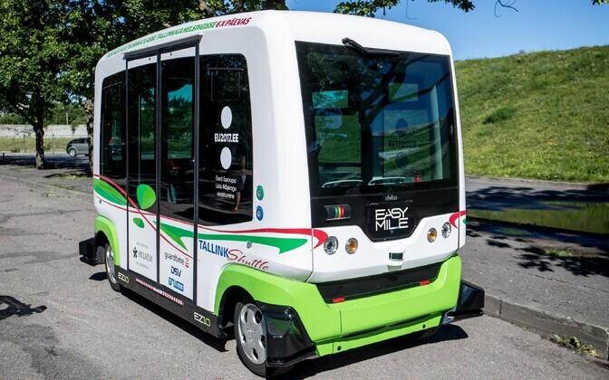 Самоуправляемый автобус.