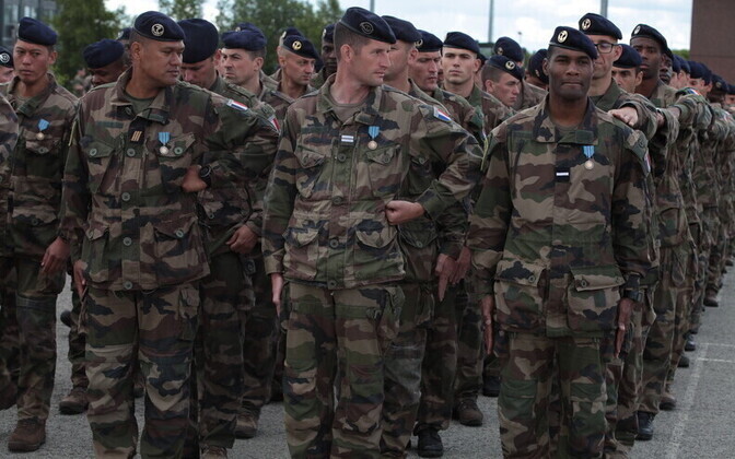 Военнослужащие НАТО в Тапа.