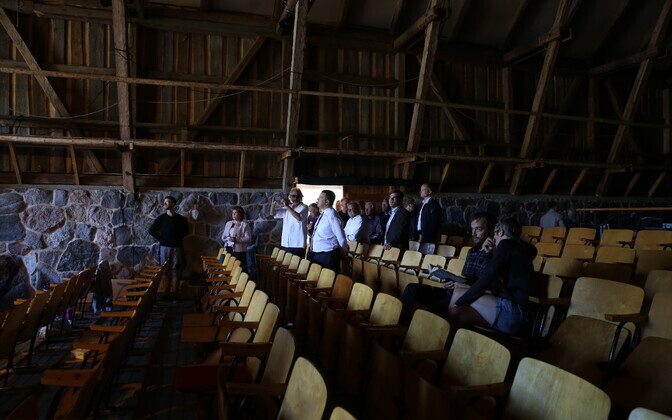 Peaminister Jüri Ratas külastas Naissaart, Pranglit ja Aegnat.