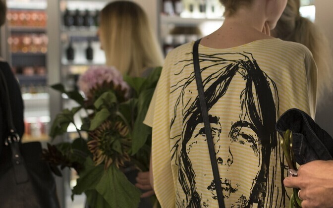 Helmi Arraku näitus “Black Ink”