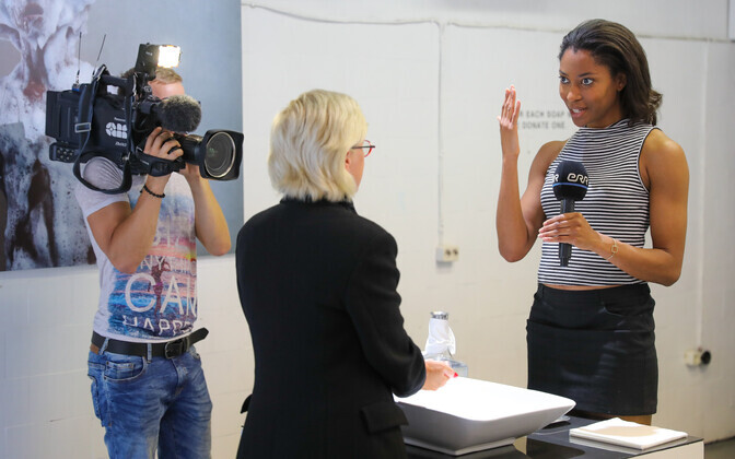 SELF inimseep. Julian Hetzel. SAAL biennaal. Kanuti gild.