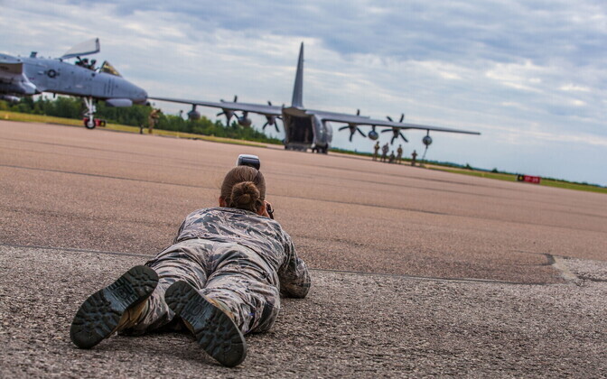 Американские штурмовики A-10 приземлились в Курессааре