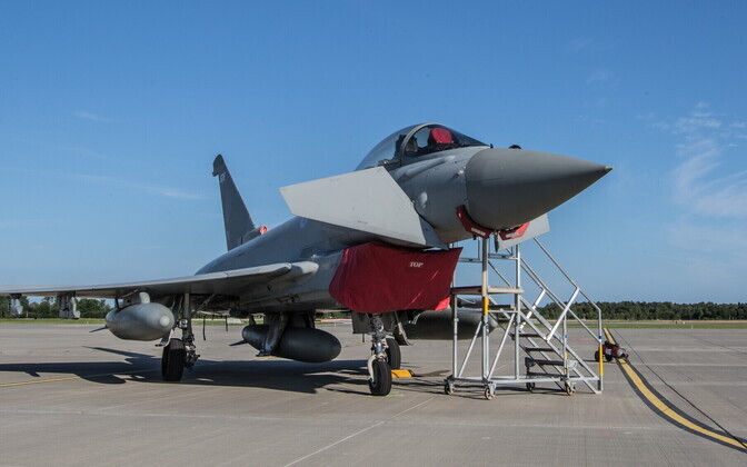 Briti hävitajad Eurofighter Typhoon Ämari lennuväebaasis.