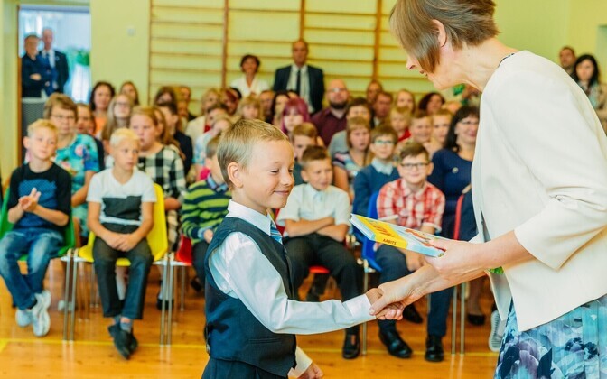 Kersti Kaljulaid Vihasoo lasteaed-algkoolis