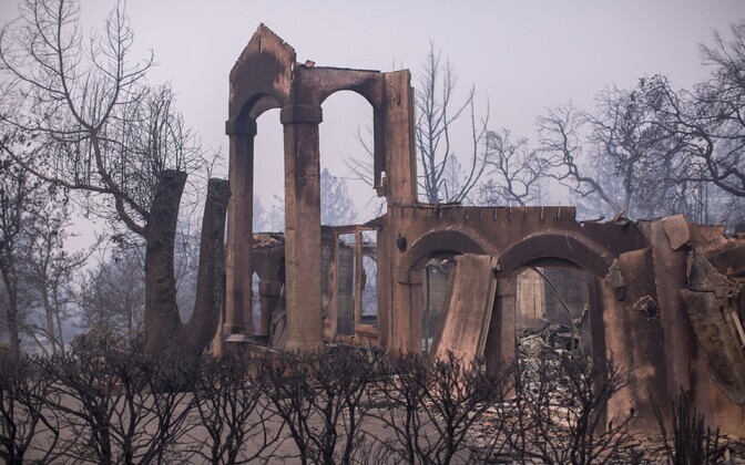 Последствия пожара в Калифорнии.