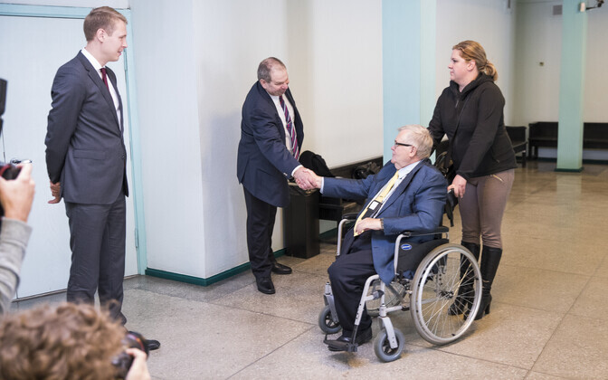 Раймонд Кальюлайд и Айн Саарна на процессе Сависаара.