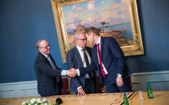 Вице-спикерами Рийгикогу были избраны Певкур и Ээсмаа