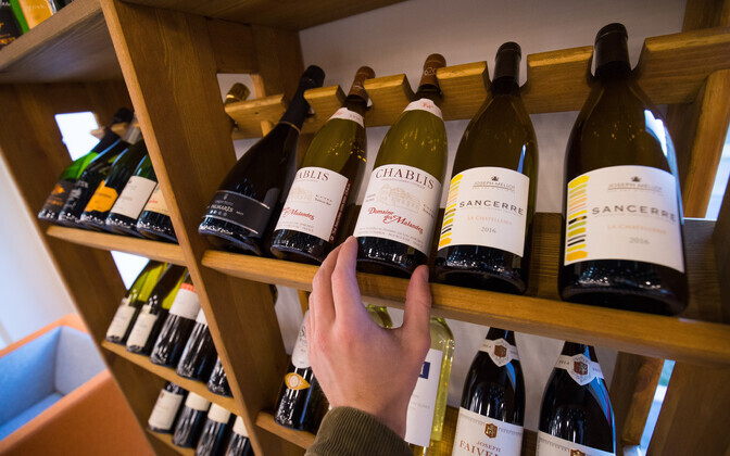 В кафе суперминистерства открылась винотека.