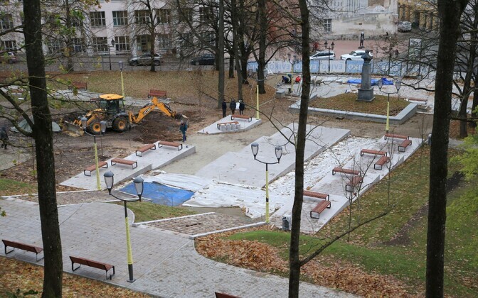 Pirogovi platsi uuendustööd.