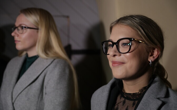 Мэр Таллинна Таави Аас (слева) и новые главы столичных районов: Яанус Рийбе, Владимир Свет, Алина Тубли и Грете Шиллис.