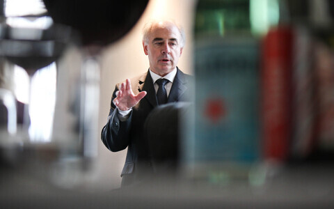 Клайд Кулль.