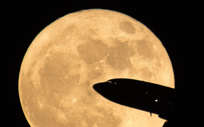 Kuu paistis 14 protsenti suurema ja 30 protsenti eredamana.