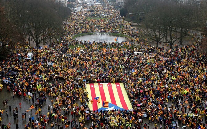 Kataloonia iseseisvuslaste meeleavaldus Brüsselis 7. detsembril.