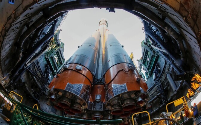 Ракету с кораблем 