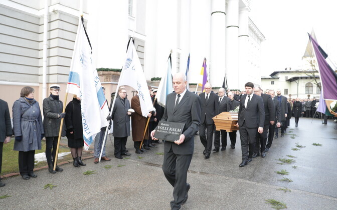 Прощание с ректором Тартуского универистета Волли Кальмом
