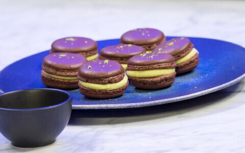 Seavere makroonid kuuseokka kreemiga