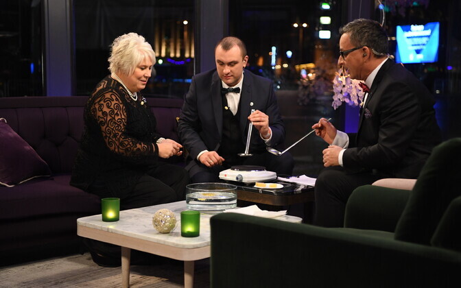 Marina Kaljurand käis ETV aastavahetuse stuudios õnnevalamas