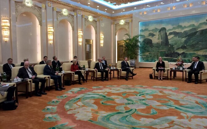 Встреча спикера Рийгикогу Эйки Нестора в составе делегации глав парламентов Балтийских и Северных стран с председателем КНР Си Цзиньпином.