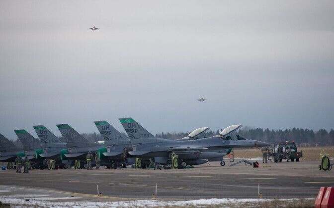 Ohio rahvuskaardi 112. hävitajate eskadrilli kuuluvad 12 hävituslennukit saabusid Ämarisse
