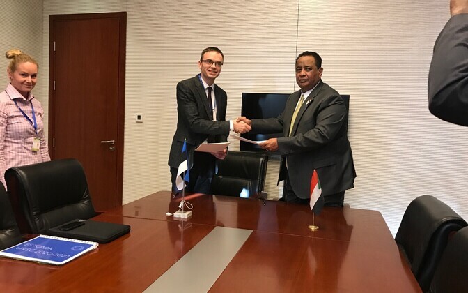 Välisminister Sven Mikser ja Sudaani välisminister Ibrahim Ghandour.