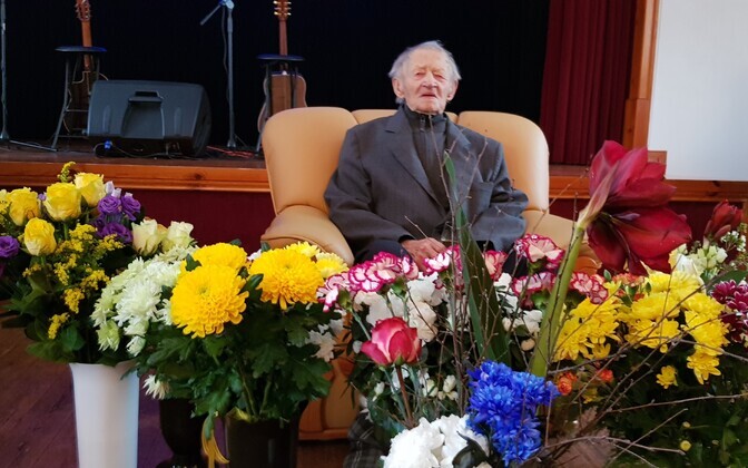 Saaremaa vanim mees Andrei Lempu tähistas 100. sünnipäeva.