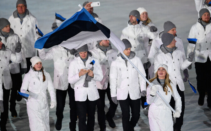 Саскиа Алусалу и олимпийская сборная Эстонии.