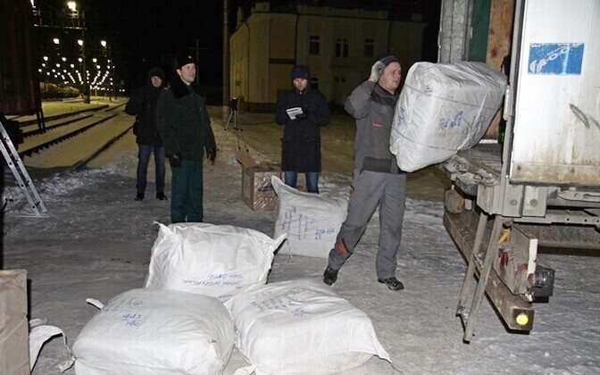 В товарных вагонах нашли контрабанду из Эстонии.