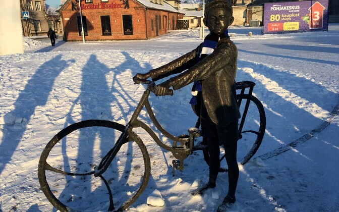 Sallitamine Lääne-Virus: poss jalgrattal