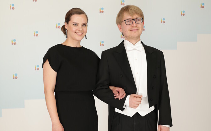 Писатель П.И.Филимонов с телеведущей Еленой Соломиной.