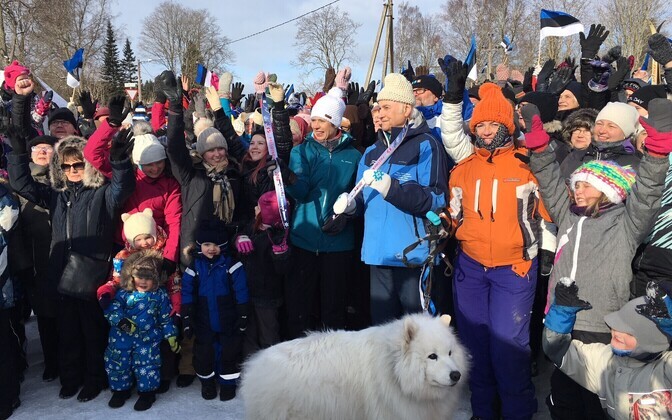 President Kersti Kaljulaid and former President Arnold Rüütel took part in the 15th President's Hike in Aegviidu on Sunday. Feb. 25, 2018.
