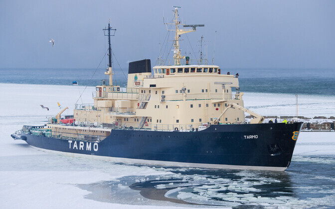 Ледокол Тармо отправился в порт Силламяэ
