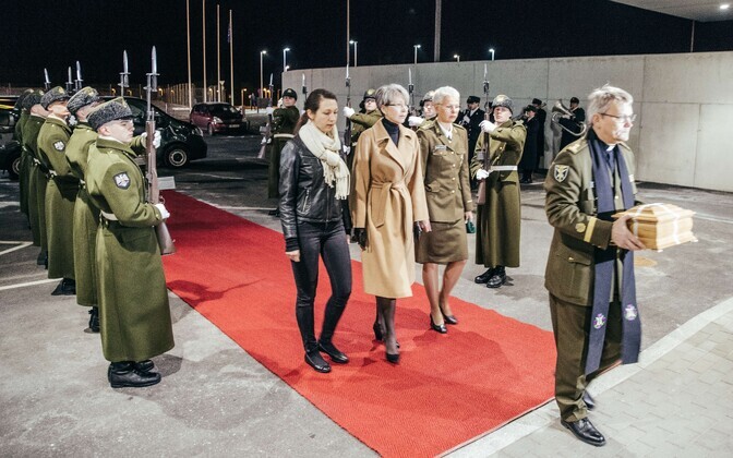 Kaitsevägi saatis Ameerika Ühendriikide poole teele esimese taasiseseisvumise järgse kaitseväe juhataja kindral Aleksander Einselni tuha.