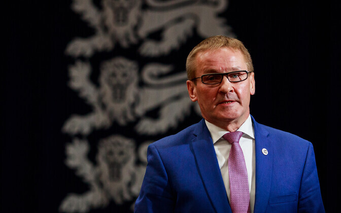 Яак Ааб на пресс-конференции.