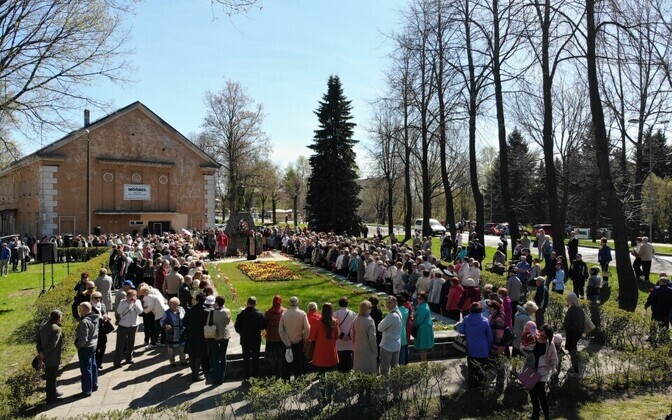 9. mai miiting Kohtla-Järvel 1998. aastal.